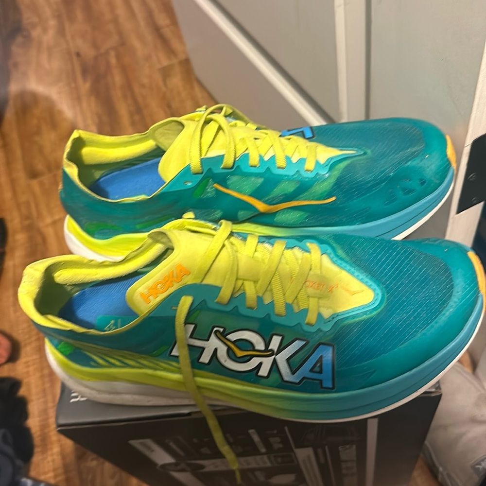 Hoka Rocket x2 carbon plate size 9.5 women/8.5 men